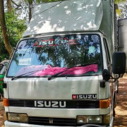 ISUZU LORRY 1996