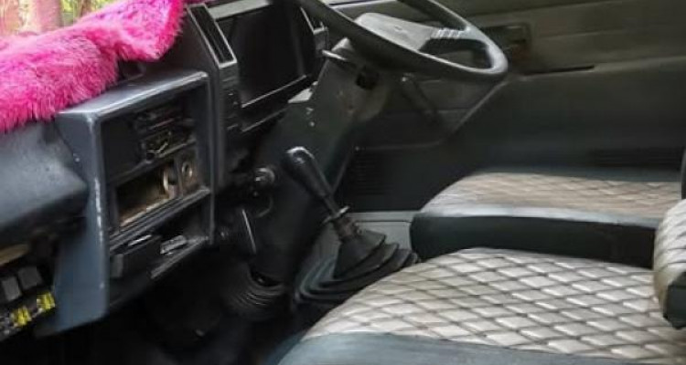 ISUZU LORRY 1996