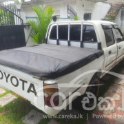 TOYOTA HILUX 1990