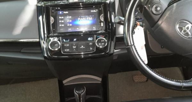 TOYOTA AXIO 2017