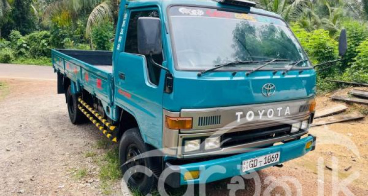 TOYOTA DYNA 1993