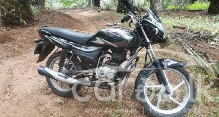 BAJAJ PLATINA 2017