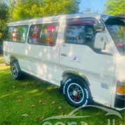 NISSAN CARAVAN 1991