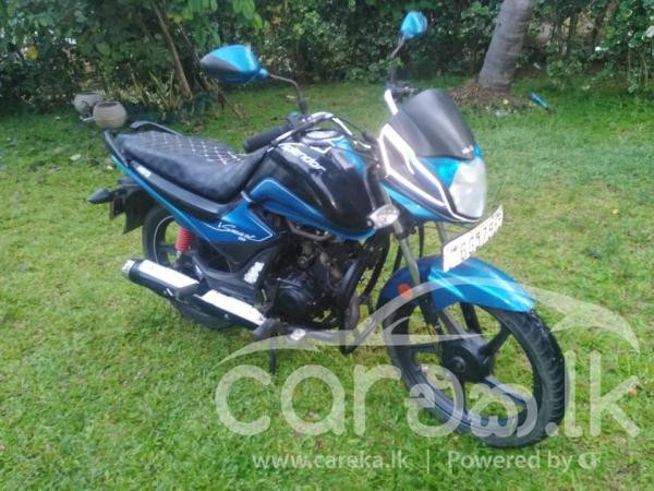 HERO SPLENDOR ISMART 2017