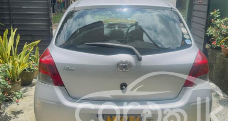 TOYOTA VITZ 2008