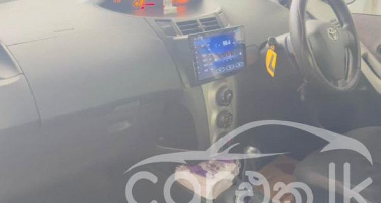TOYOTA VITZ 2008