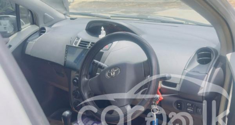 TOYOTA VITZ 2008