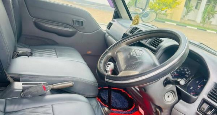 NISSAN VANETTE 2001