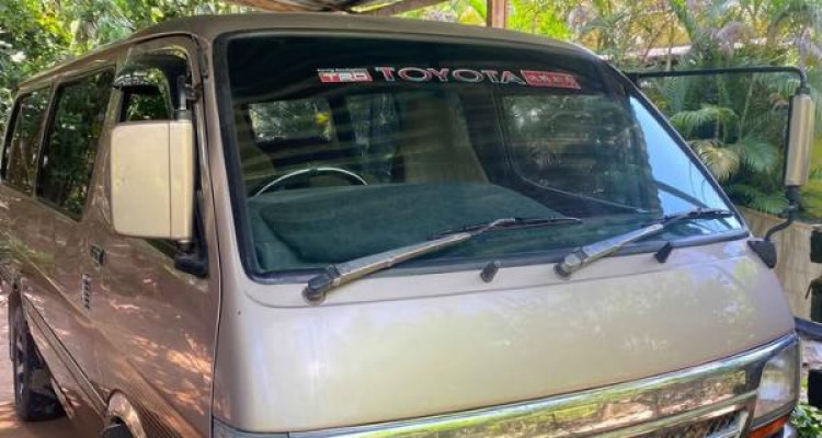 TOYOTA DOLPHIN LH113 1990