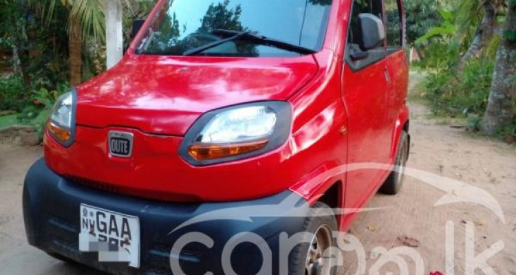 BAJAJ QUTE 2019