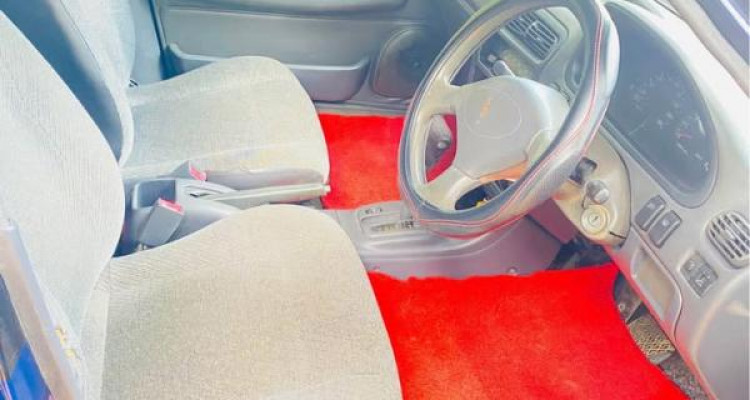 DAIHATSU CHARADE 2004