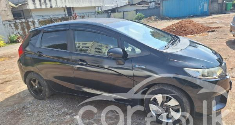 HONDA FIT GP5 2013