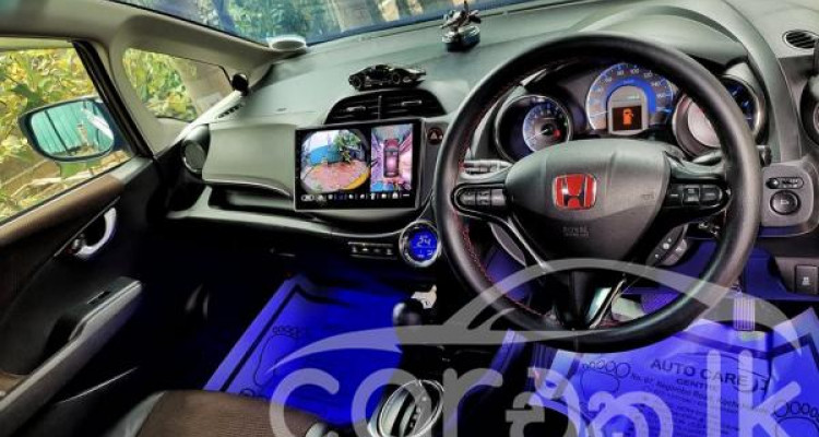 HONDA FIT SHUTTLE 2013