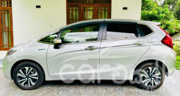 HONDA FIT GP5 2013