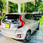 HONDA FIT GP5 2013