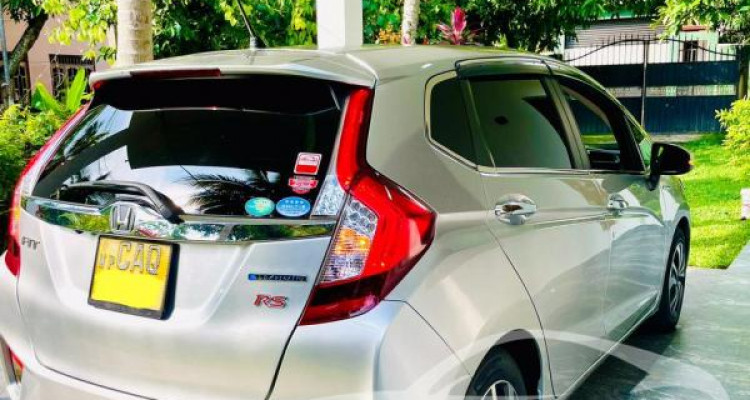 HONDA FIT GP5 2013