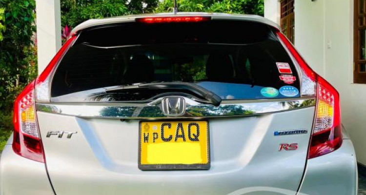 HONDA FIT GP5 2013
