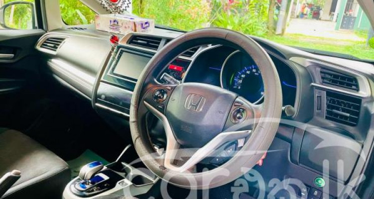 HONDA FIT GP5 2013