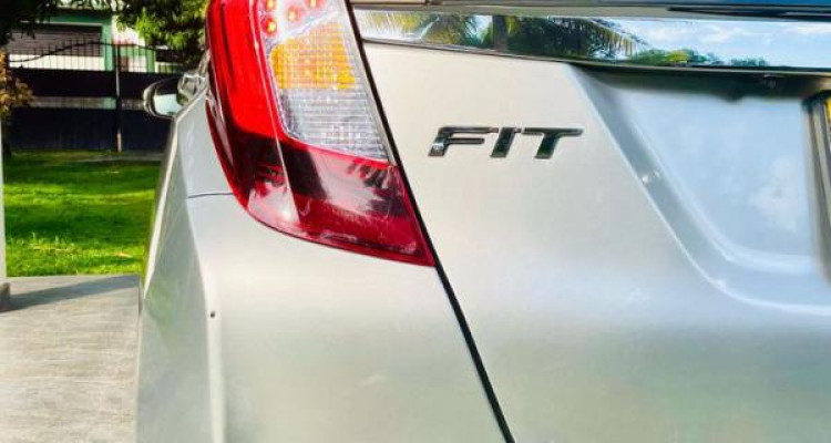 HONDA FIT GP5 2013