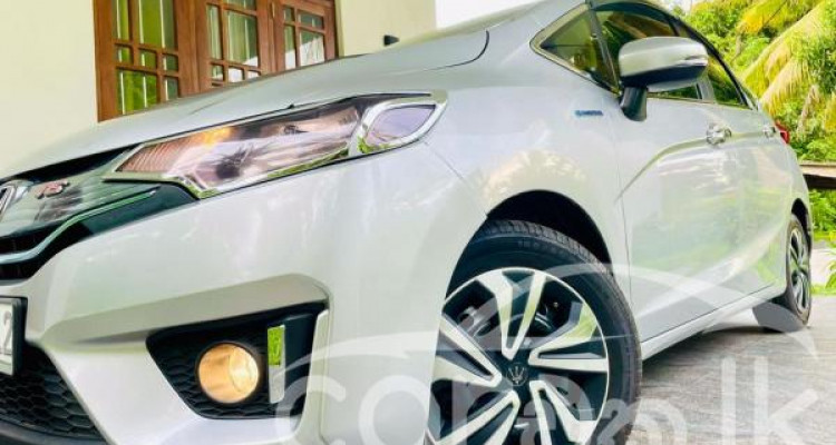 HONDA FIT GP5 2013