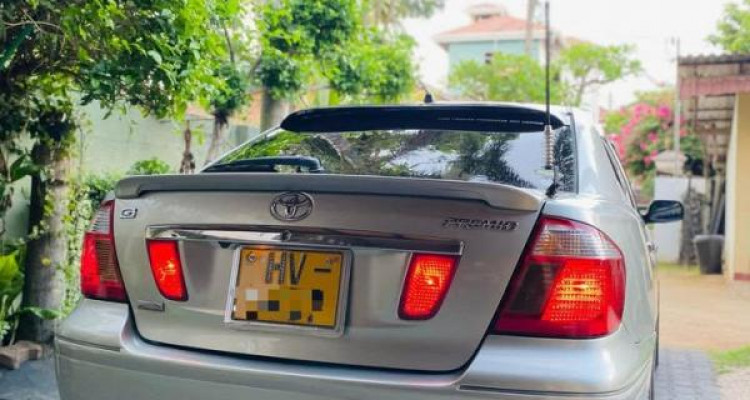 TOYOTA PREMIO 2001