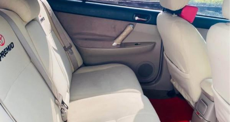 TOYOTA PREMIO 2001