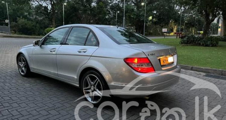 MERCEDES BENZ C180 2010