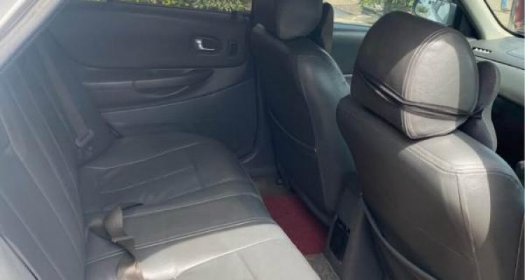 FORD LASER 2000