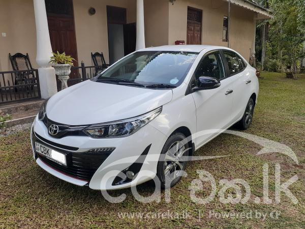 TOYOTA YARIS ATIV 2020