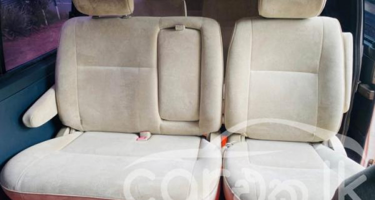 NISSAN CARAVAN 1994
