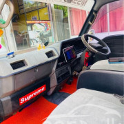 NISSAN CARAVAN 1994