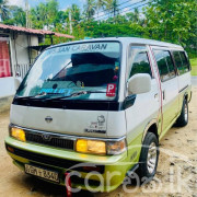 NISSAN CARAVAN 1994