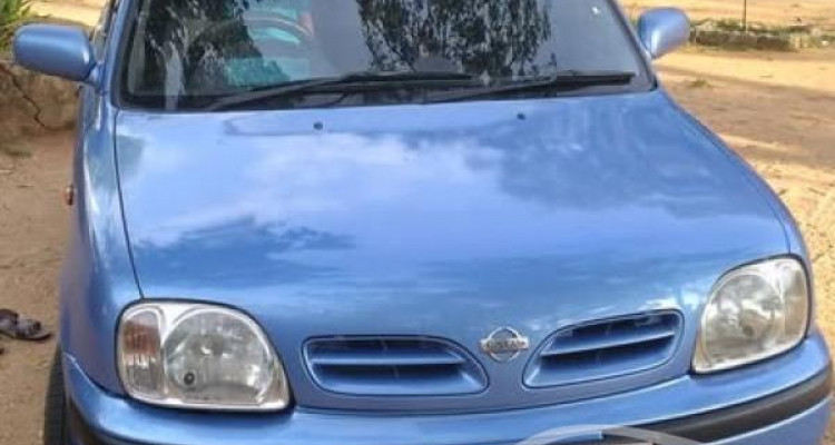 NISSAN MARCH 1999