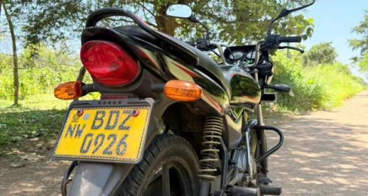BAJAJ PLATINA 2016