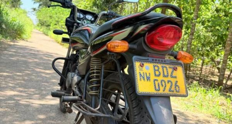 BAJAJ PLATINA 2016