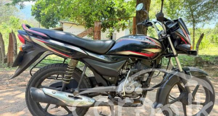 BAJAJ PLATINA 2016