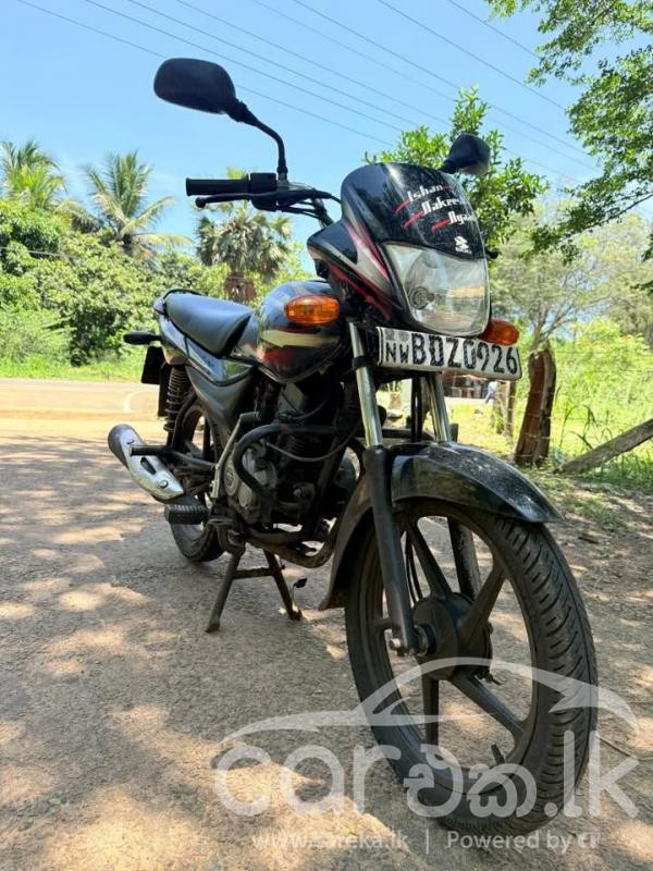 BAJAJ PLATINA 2016