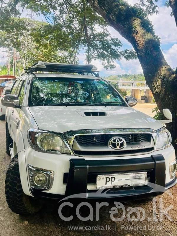 TOYOTA HILUX VIGO 2010