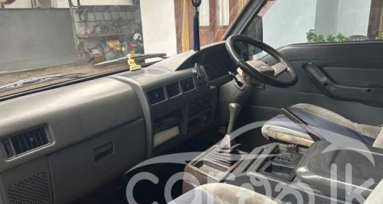 MITSUBISHI DELICA PO15 1993