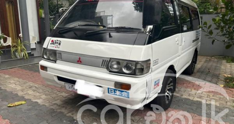MITSUBISHI DELICA PO15 1993