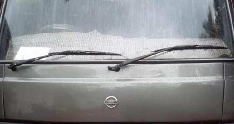 NISSAN CARAVAN 1984