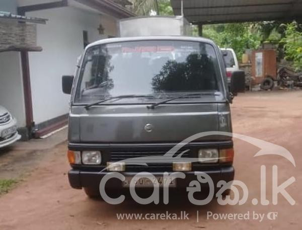 NISSAN CARAVAN 1984