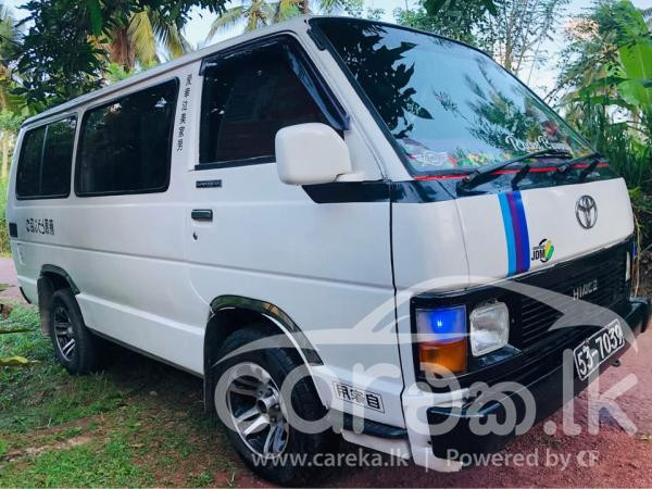 TOYOTA HIACE 1988