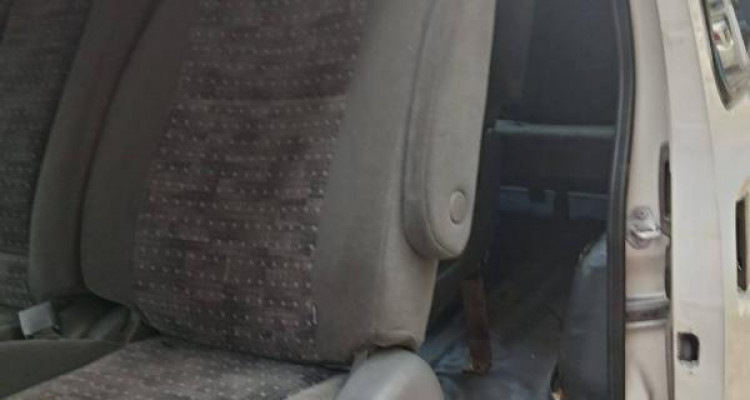 NISSAN CARAVAN 1996