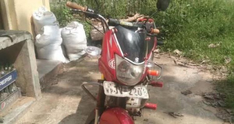 BAJAJ CT100 2004