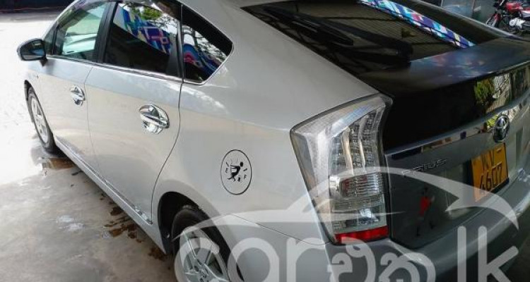 TOYOTA PRIUS 2010