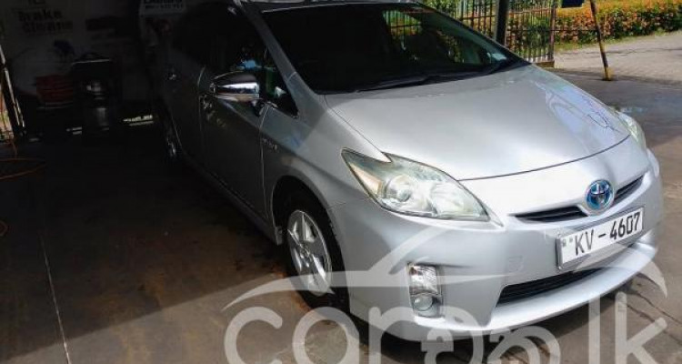 TOYOTA PRIUS 2010