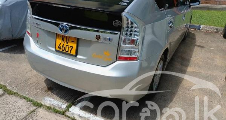 TOYOTA PRIUS 2010