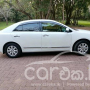 TOYOTA PREMIO 2013