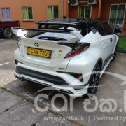 TOYOTA C-HR 2017